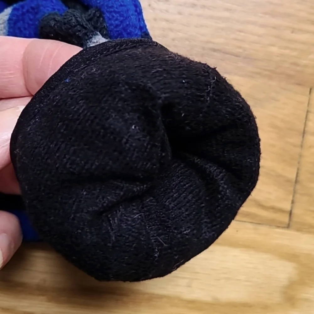 Size 6 kids Gap fleece gloves